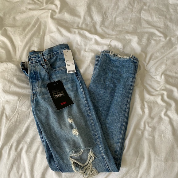 LEVI JEANS - Picture 7 of 7